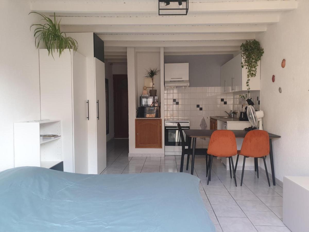 Studio Tout Confort Centre Ville - Balcon, Clim, Tv, Wifi مازان المظهر الخارجي الصورة